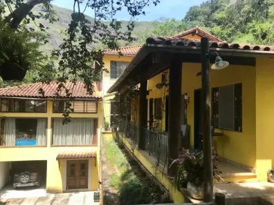 Casa com 4 Quartos à venda, 500m² no Itaipava, Petrópolis