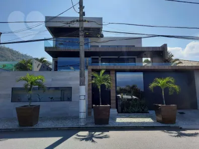 Casa com 4 Quartos à venda, 650m² no Itacoatiara, Niterói