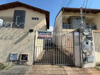 Casa com 3 Quartos para alugar, 80m² no Jardim América, Goiânia