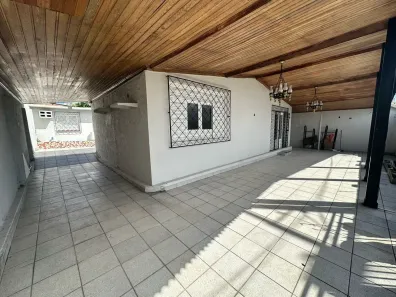 Casa com 3 Quartos à venda, 200m² no Parque 10 de Novembro, Manaus
