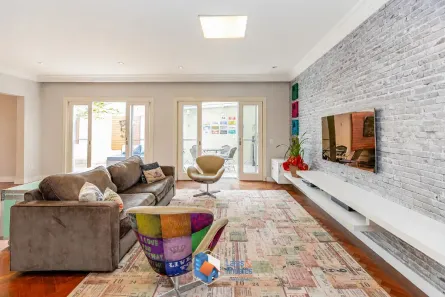 Casa com 4 Quartos à venda, 247m² no Jardim Cordeiro, São Paulo