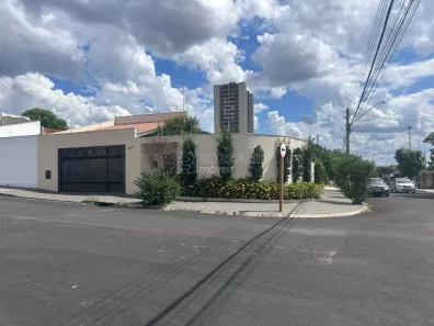 Casa com 3 Quartos à venda, 281m² no Vila Harmonia, Araraquara