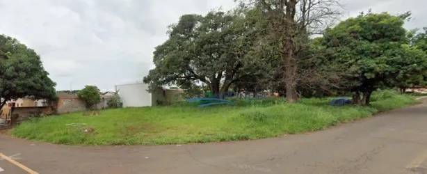 Lote/Terreno à venda, 1027m² no Conjunto Habitacional Maria Cecília Serrano de Oliveira, Londrina
