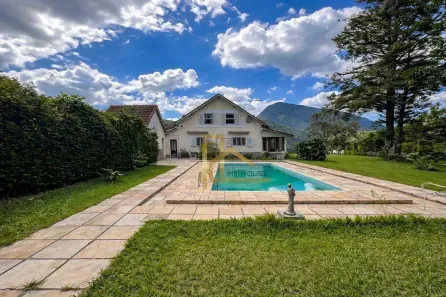 Casa de Condomínio com 4 Quartos à venda, 255m² no Soberbo, Teresópolis