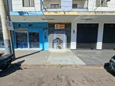 Apartamento com 2 Quartos para alugar, 161m² no Daniel Fonseca, Uberlândia