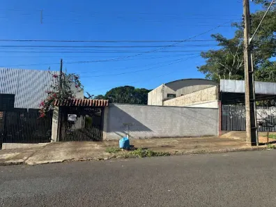 Casa com 3 Quartos à venda, 140m² no Conjunto Habitacional Requião, Maringá