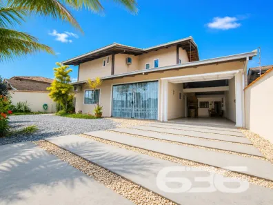 Sobrado com 4 Quartos à venda, 189m² no Costeira, Balneário Barra do Sul