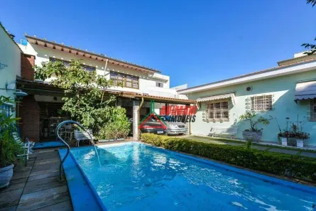 Casa com 3 Quartos à venda, 400m² no Bosque da Saúde, São Paulo