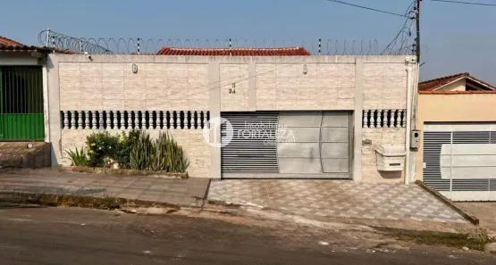 Casa com 3 Quartos à venda, 197m² no Loteamento Santa Luzia, Rio Branco