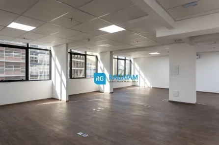 Prédio Comercial à venda, 4500m² no Centro, São Paulo