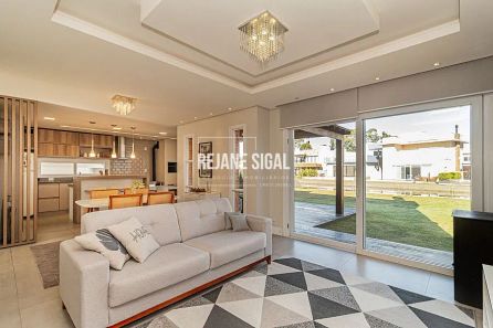 Casa de Condomínio com 3 Quartos à venda, 229m² no Laranjal, Pelotas