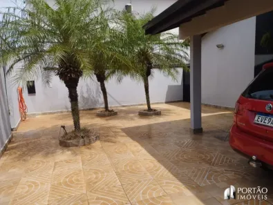 Casa com 3 Quartos à venda, 211m² no Jardim Alvorada, Bauru