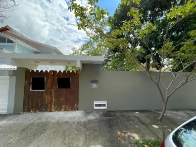 Casa com 3 Quartos à venda, 360m² no Itaipu, Niterói