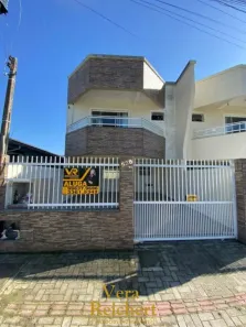 Casa com 3 Quartos para alugar, 278m² no Morretes, Itapema