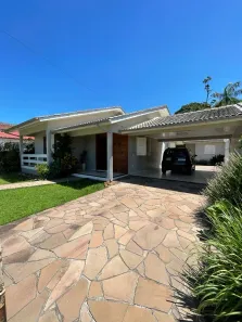 Casa com 3 Quartos à venda, 160m² no Pinheirinho, Criciúma