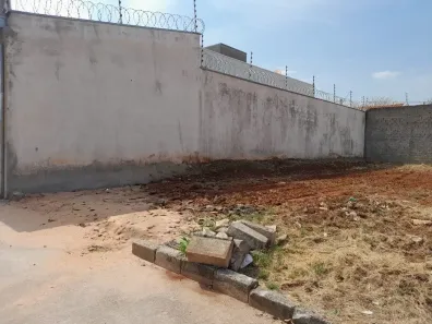 Lote/Terreno à venda, 200m² no Jardim Boa Vista II, Araraquara