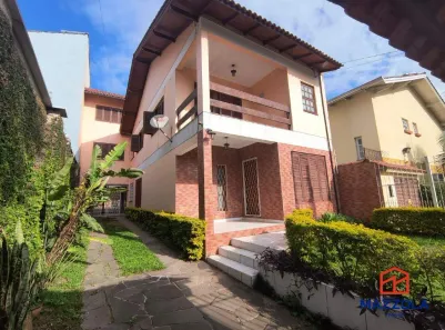 Imóvel Comercial com 3 Quartos para alugar, 220m² no Cavalhada, Porto Alegre