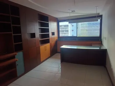 Sala Comercial para alugar, 55m² no Enseada do Suá, Vitória