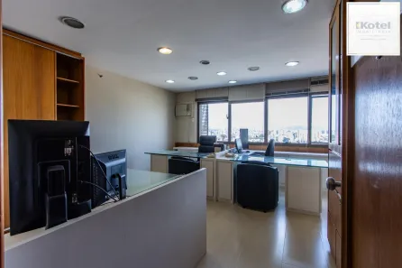 Sala Comercial à venda, 33m² no Praia de Belas, Porto Alegre
