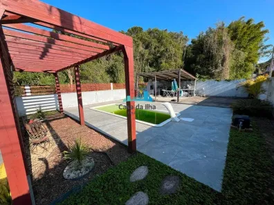 Casa com 2 Quartos à venda, 70m² no Sambaqui, Florianópolis