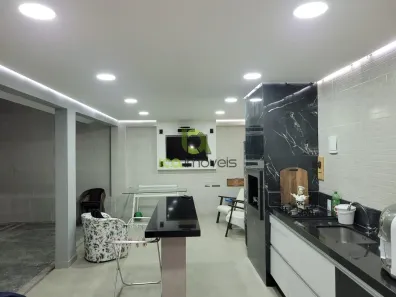 Casa com 3 Quartos à venda, 160m² no Forquilhas, São José