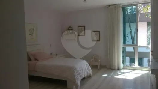 Casa com 5 Quartos para venda ou aluguel, 800m² no Jardim das Bandeiras, São Paulo