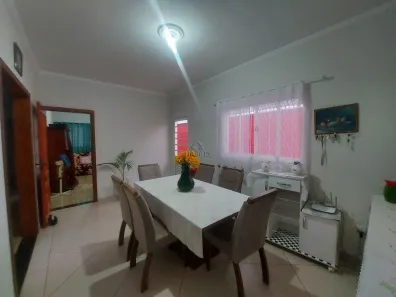 Casa com 5 Quartos à venda, 195m² no Jardim Monte Mor, Botucatu