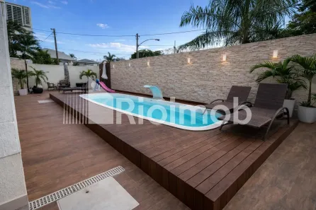 Casa de Condomínio com 4 Quartos à venda, 400m² no Recreio dos Bandeirantes, Rio de Janeiro