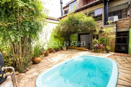 Casa com 4 Quartos à venda, 331m² no Chácara das Pedras, Porto Alegre