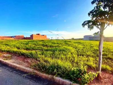 Lote/Terreno à venda, 250m² no , Salto de Pirapora