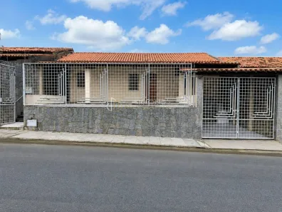 Casa com 3 Quartos à venda, 150m² no Queimadinha, Feira de Santana