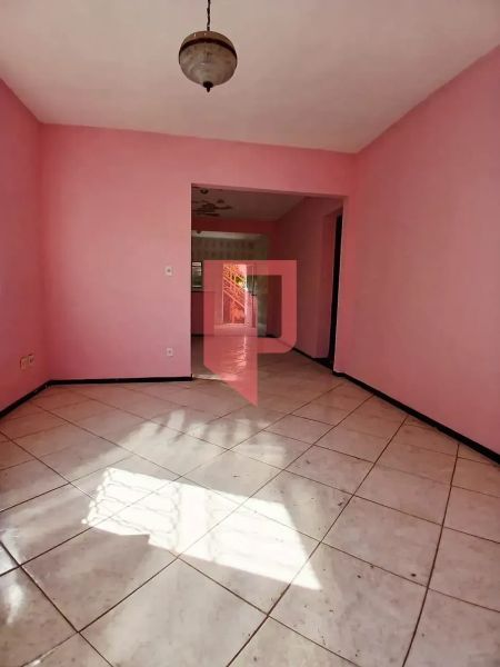 Casa com 2 quartos — Caiçaras, Belo Horizonte