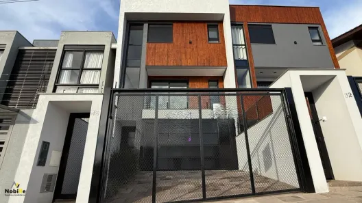 Sobrado com 3 Quartos à venda, 198m² no Vinhedos, Caxias do Sul