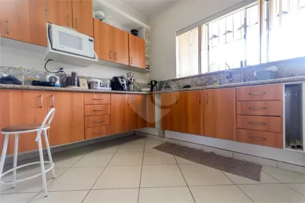 Casa com 4 Quartos para alugar, 576m² no Jardim Vivan, São Paulo