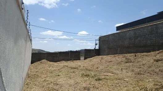 Lote/Terreno à venda, 352m² no Quintas das Avenidas, Juiz de Fora
