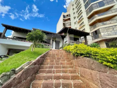Casa com 4 Quartos para alugar, 455m² no Centro, Chapecó