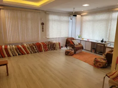 Sala Comercial à venda, 39m² no Menino Deus, Porto Alegre