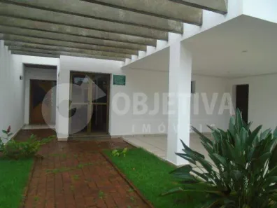 Casa com 4 Quartos à venda, 360m² no Lídice, Uberlândia