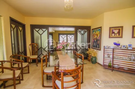 Casa com 5 Quartos à venda, 600m² no Pedra Redonda, Porto Alegre