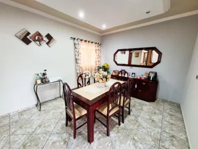 Casa com 3 Quartos para venda ou aluguel, 176m² no Jardim Ipiranga, Americana