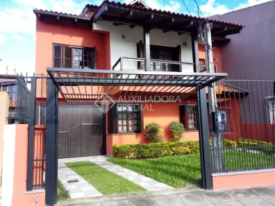 Casa com 4 Quartos à venda, 310m² no Partenon, Porto Alegre