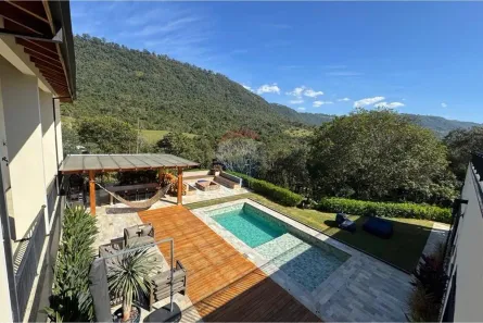 Fazenda/Sítio com 4 Quartos à venda, 2540m² no Bofete, Bofete