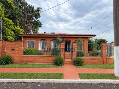Casa com 4 Quartos à venda, 302m² no Jardim Paulista, Ourinhos