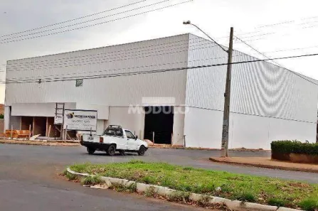 Galpão/Depósito/Armazém para alugar, 1050m² no Marta Helena, Uberlândia