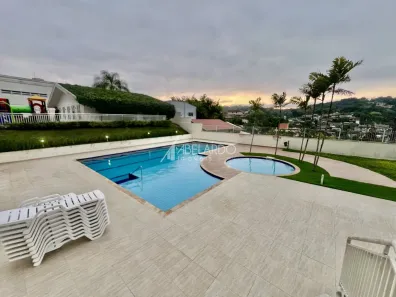 Apartamento com 2 Quartos para alugar, 53m² no Água Verde, Blumenau