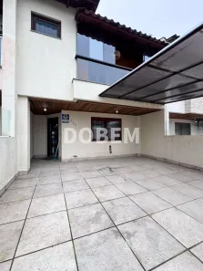Sobrado com 3 Quartos à venda, 126m² no Sumaré, Alvorada