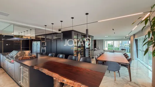 Apartamento com 4 Quartos para alugar, 271m² no Água Verde, Curitiba