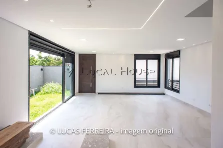 Sobrado com 3 Quartos à venda, 170m² no Lindóia, Curitiba