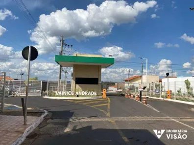Casa com 2 Quartos à venda, 77m² no Vila Arquelau, Uberaba