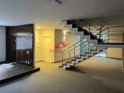 Sobrado com 8 Quartos à venda, 289m² no Planalto Paulista, São Paulo